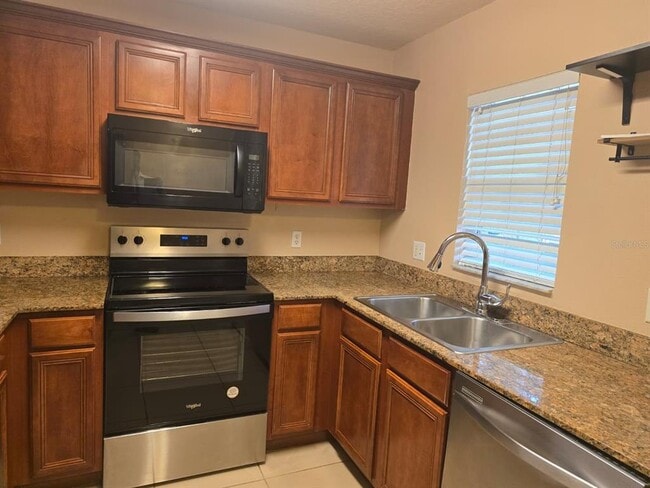 Building Photo - 3412 Castle Stone Ct