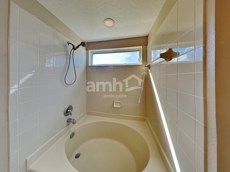 Building Photo - 5334 New Savannah Cir