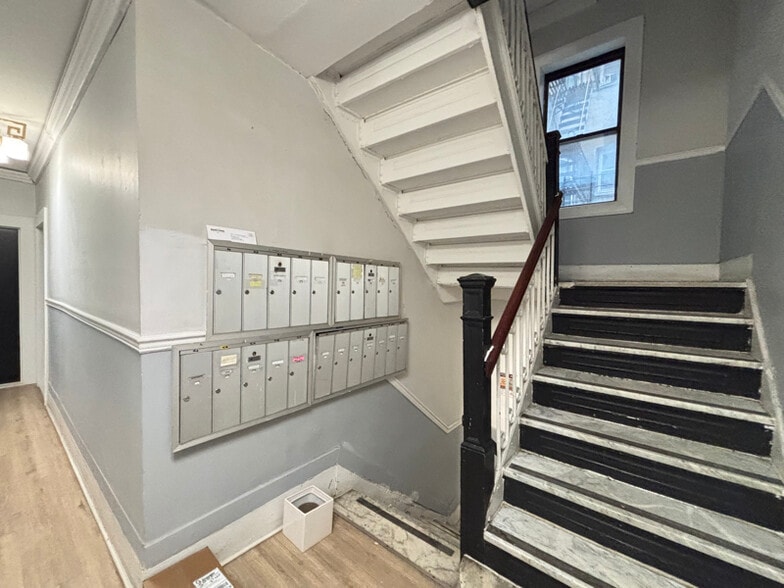 Building Photo - 5008 Palisade Ave