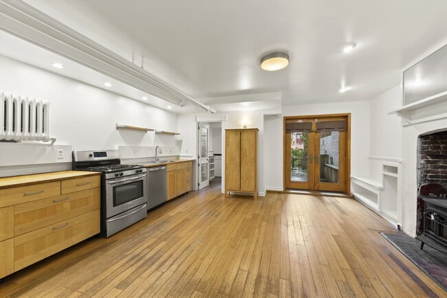 Building Photo - 1119 N Calvert St