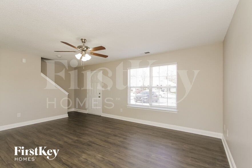 Building Photo - 441 1st Turn Ct SW