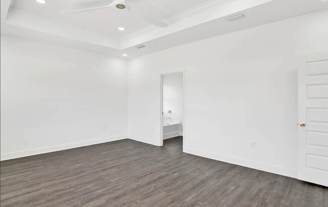 Building Photo - 30872 Semper Dr