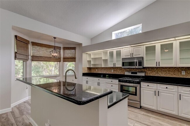 Building Photo - 10426 Springrose Dr