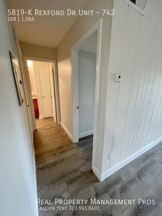 Building Photo - 5819-K Rexford Dr Unit-742