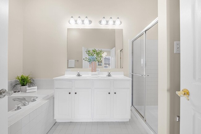 Building Photo - 631 Gatestone St