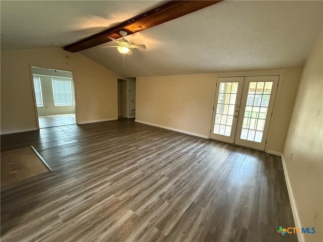 Building Photo - 2401 Ridglea Ct