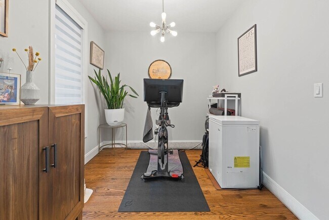 Building Photo - 6 Ashland St