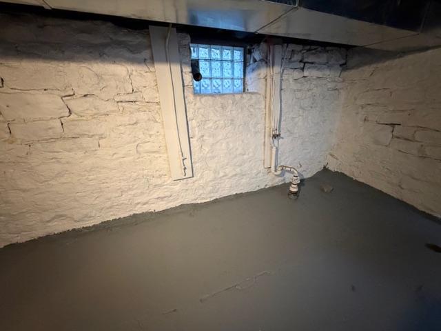 Building Photo - 1620 6th Ave