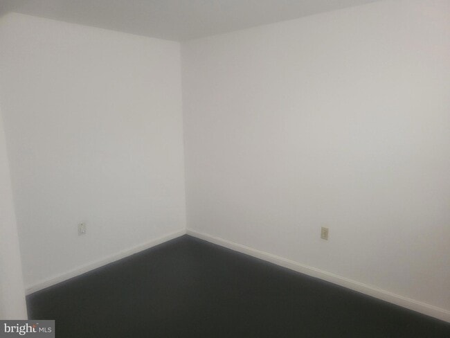 Building Photo - 2118 Cedar Barn Way