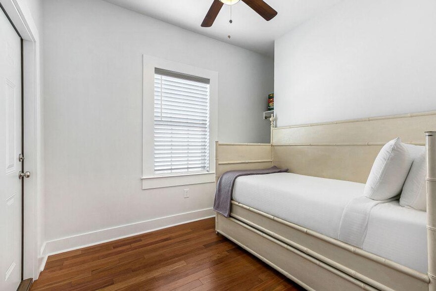 Building Photo - 4018 Tchoupitoulas St