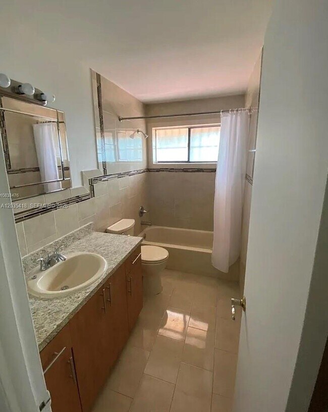 Building Photo - 4933 SW 135th Pl