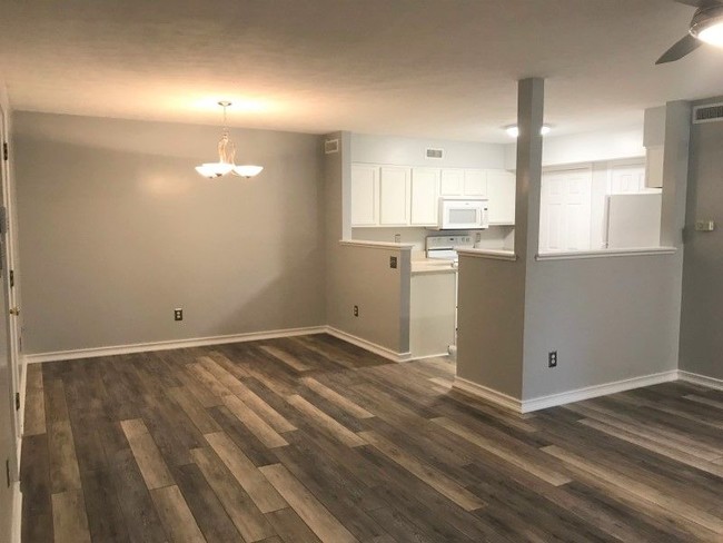 Building Photo - Gorgeous 2 Story Condo with attached garage