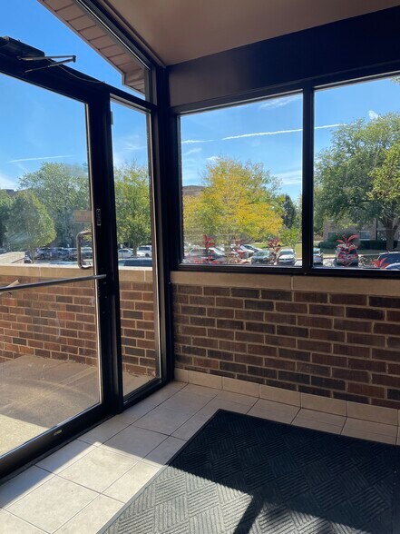 Lobby - 650 Perrie Dr