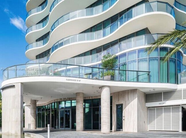 Building Photo - 19575 Collins Ave