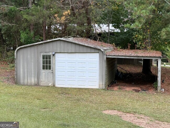 Building Photo - 1565 Corinth Rd