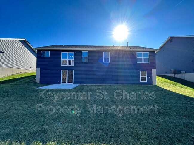 Building Photo - 350 Hammerstone Dr