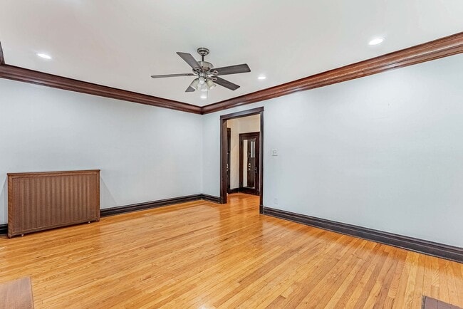 Building Photo - 4938 W Monroe St