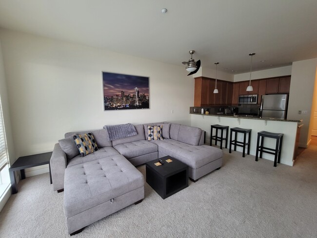 Building Photo - 400 Washington Ave