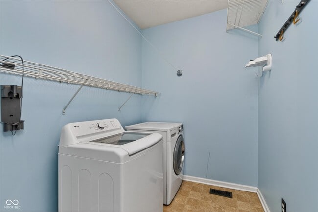 Building Photo - 14175 Charity Chase Cir