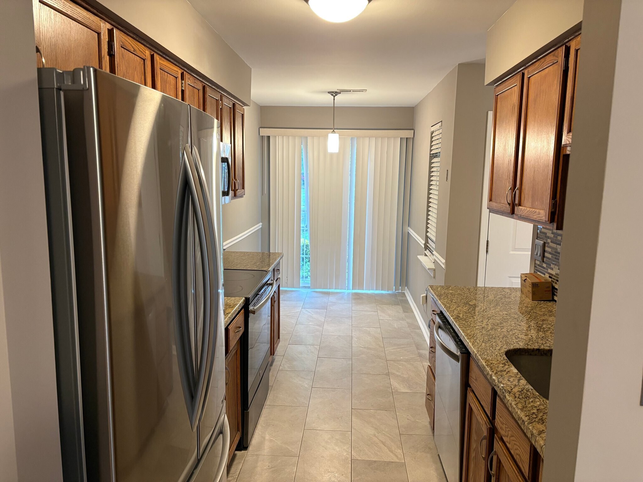 Building Photo - 2403 Doral Dr