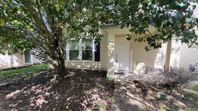 Building Photo - Beautiful House in family friendly community