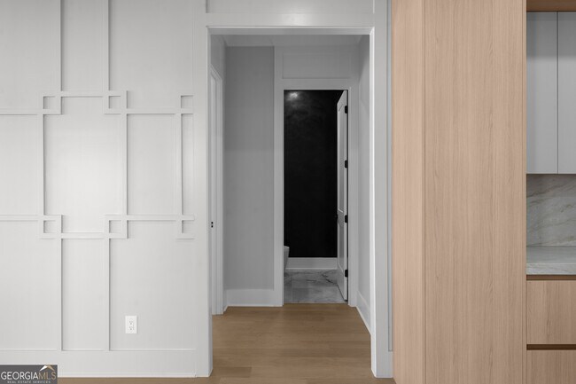 Building Photo - 407 Thunder Rd