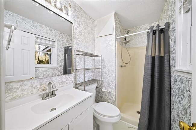 Building Photo - 1220 Ridge Rd