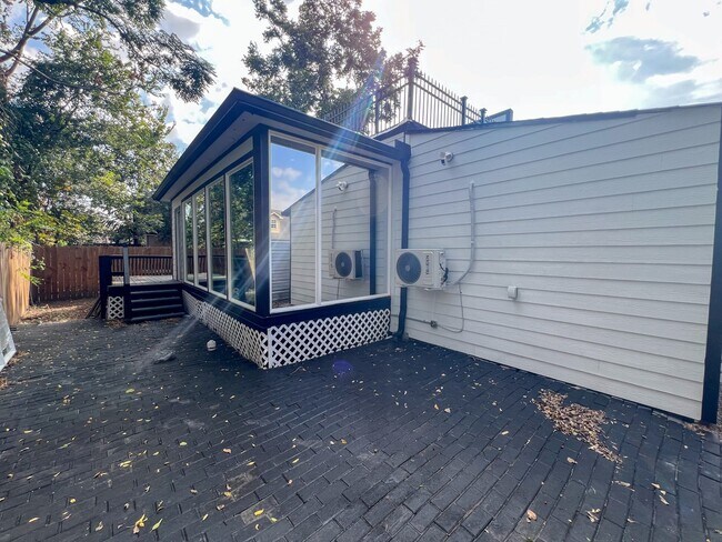 Building Photo - 4605 Orange St