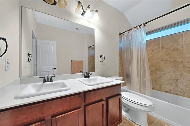 Building Photo - 2633 Sunstar Dr