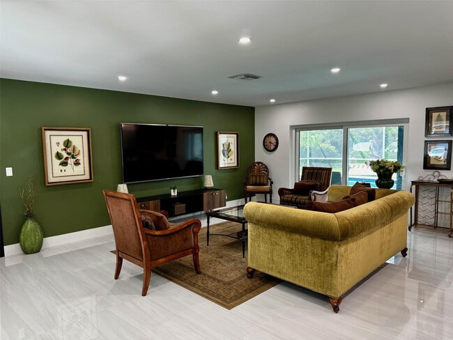 Building Photo - 4101 NW 10th St