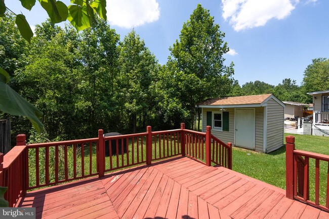 Building Photo - 10522 Lime Tree Way