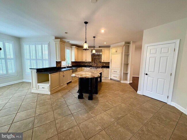 Building Photo - 1151 Fieldview Dr