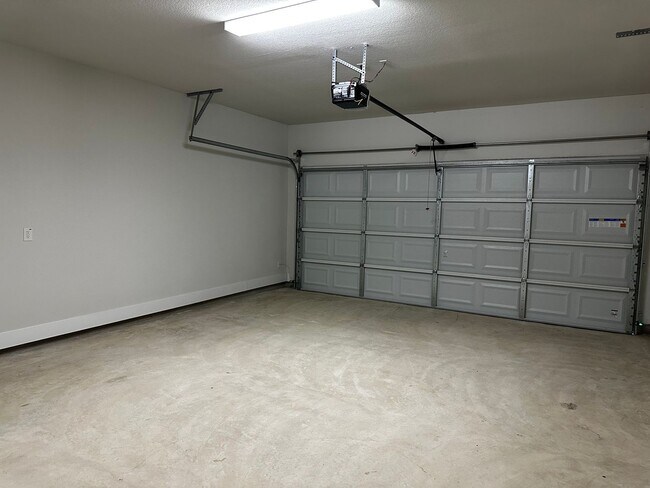 Building Photo - For Lease – Modern 2023 Condo Backing to G...