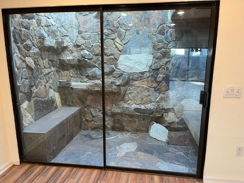 Building Photo - 602 Lassen Ln