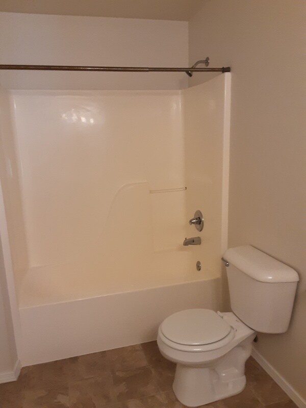 Building Photo - 1872 NE Fairview Ave