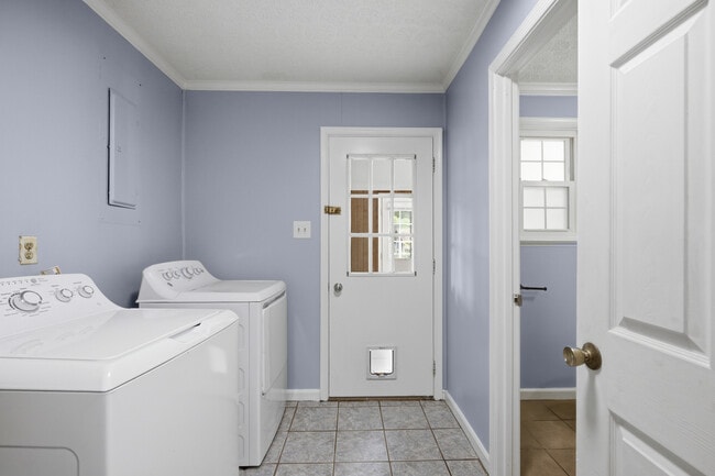 Building Photo - 2510 Bicors Dr