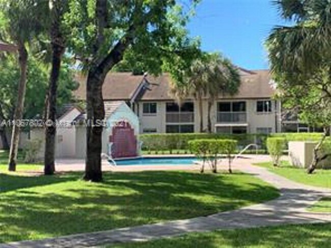 Building Photo - 13910 SW 91st Terrace