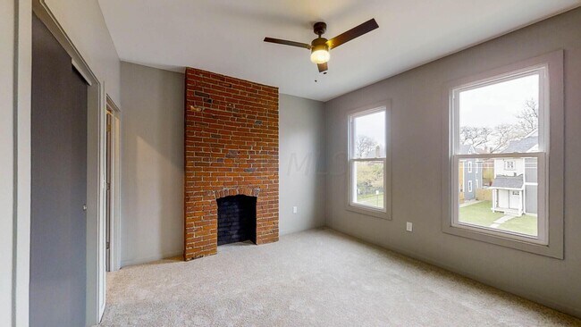 Building Photo - 1242 E Mound St