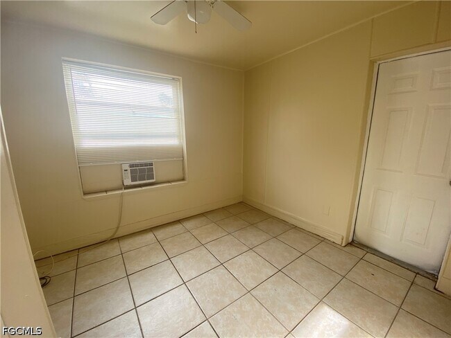 Building Photo - 8110 Howell Ave
