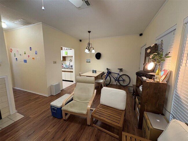 Building Photo - 2804 Rio Grande St