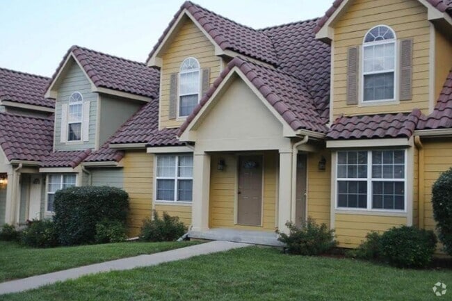 Building Photo - HarborTown Villas