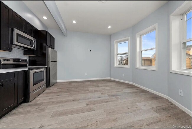 Primary Photo - 32-17 105th St