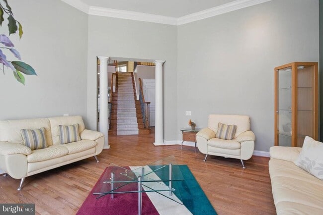 Building Photo - 400 Long Trail Terrace