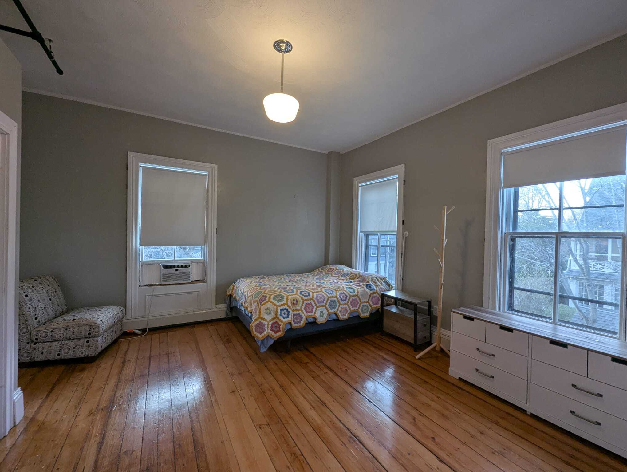 Building Photo - 178 Bowen St