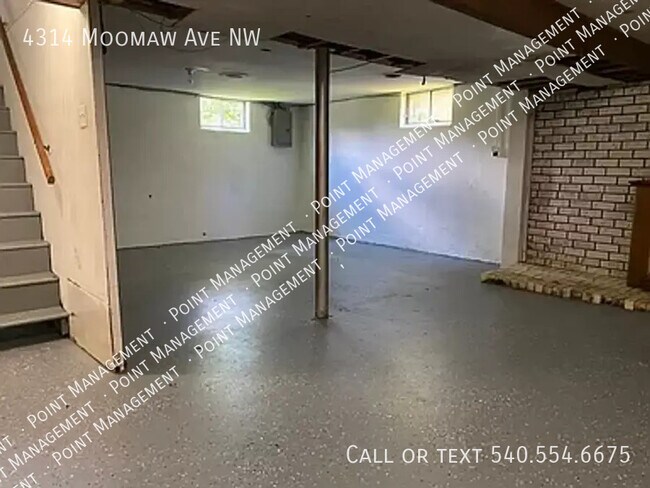 Building Photo - 4314 Moomaw Ave NW