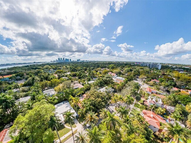 Building Photo - 680 NE 57th St