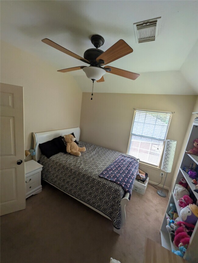 Building Photo - 130 Songful Woods Pl