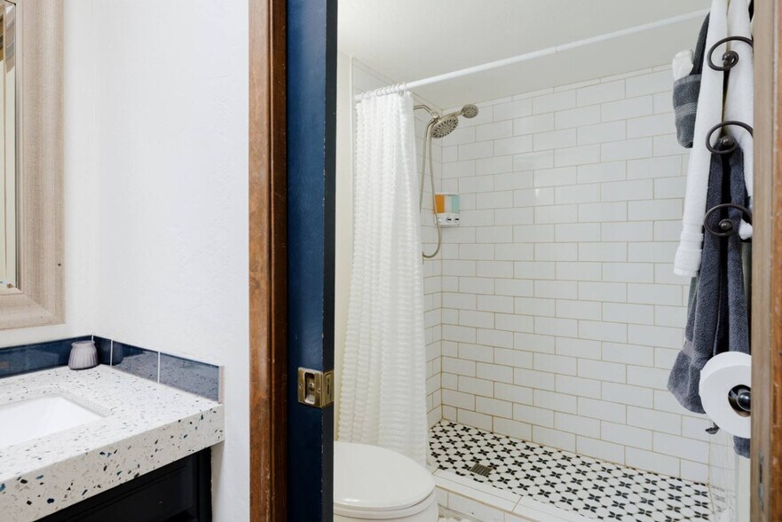 Building Photo - 7020 E Friess Dr
