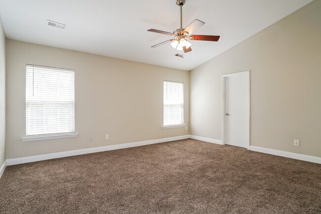 Building Photo - 533 Averasboro Dr