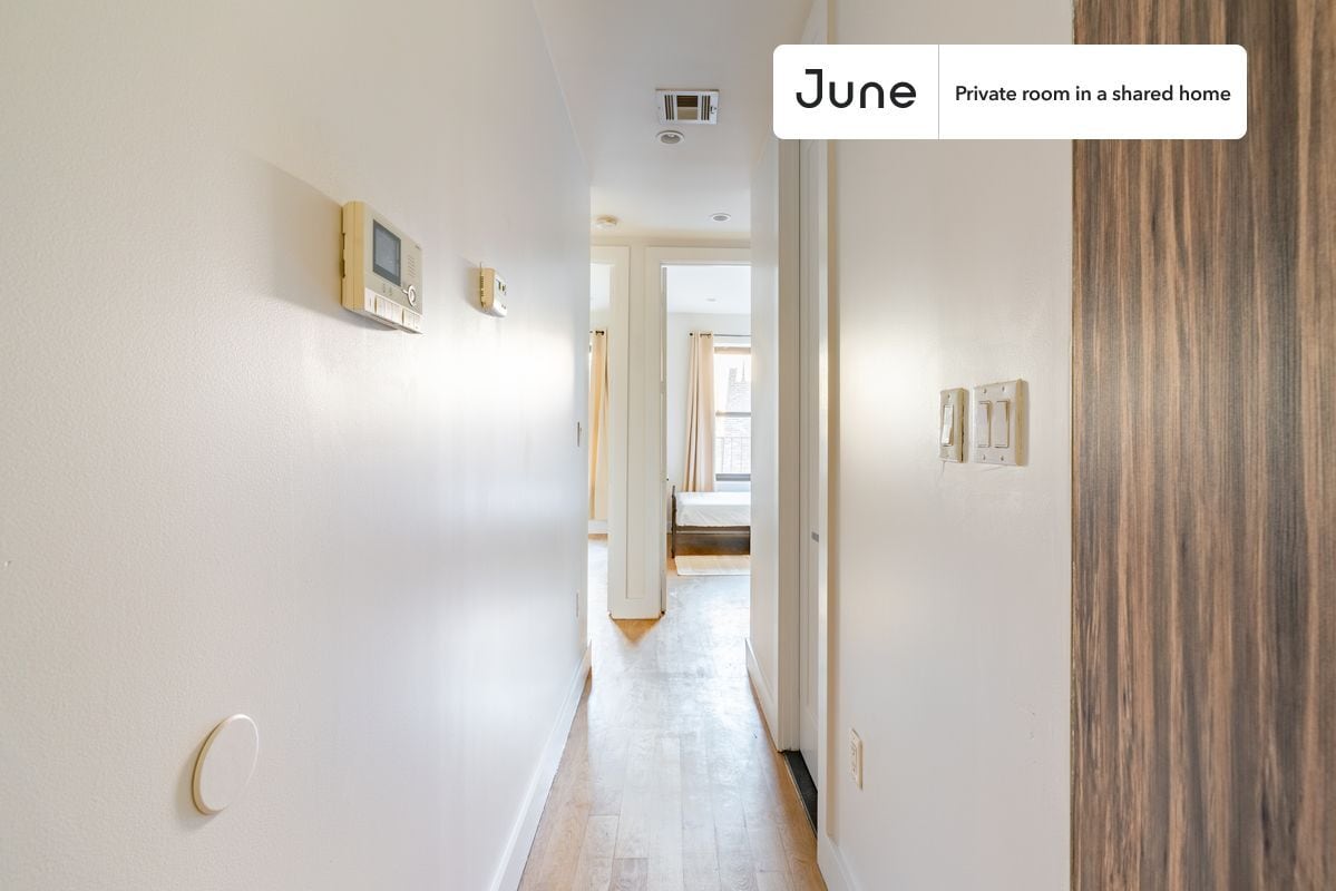Building Photo - Room in Shared 3 bed/1 bath home in Central Harlem